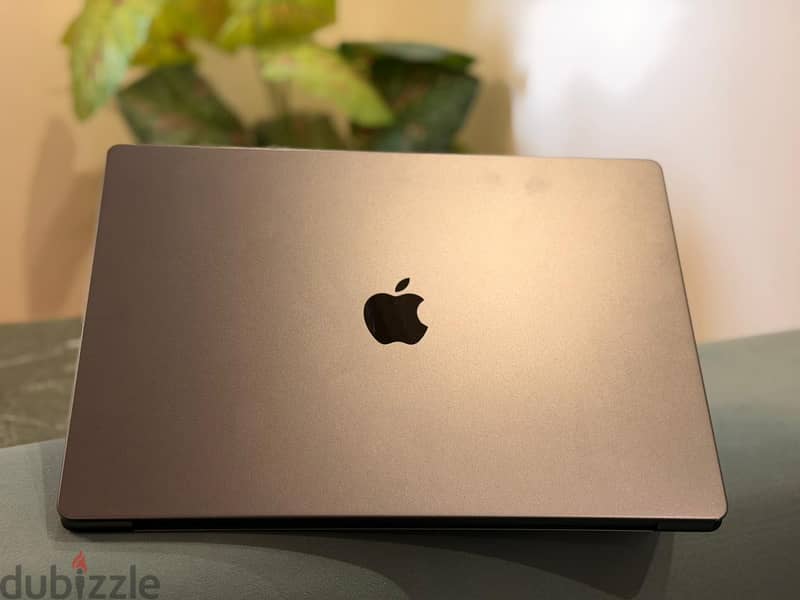 MACBOOK  M3 MAX 16-inch 4
