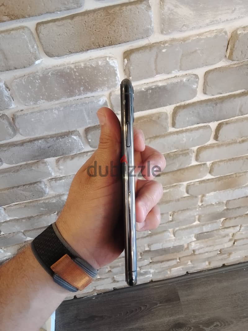 iPhone 11 Pro Max 5
