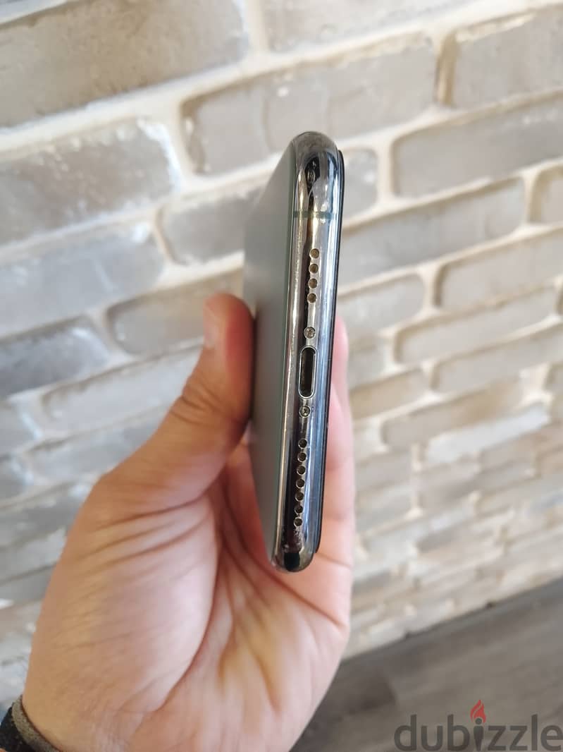 iPhone 11 Pro Max 6