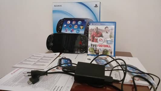 psvita 1000 oled + fifa game card