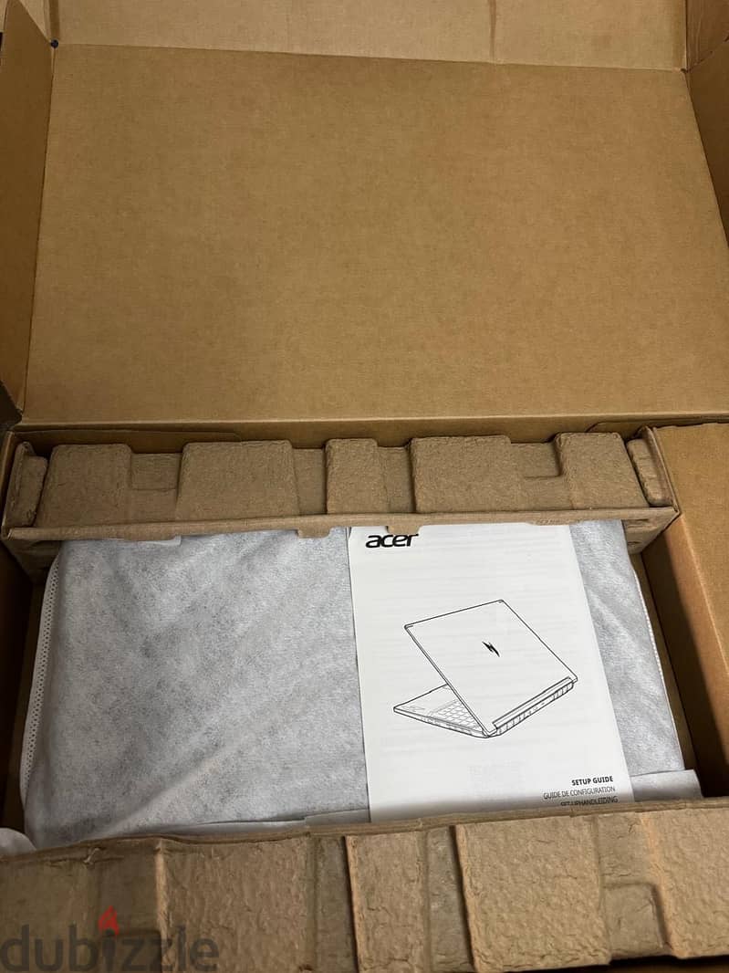 Acer Nitro V16s 6