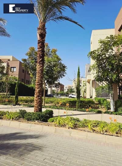 استمتع بحياة عائلية واسعة في شقة جاهزة داخل ديستريكت 5 القاهرة الجديدة