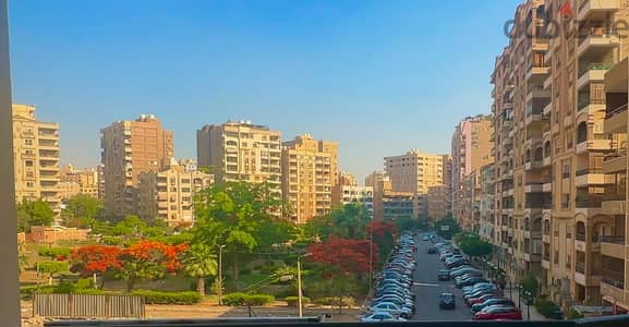 شقه للبيع في مدينه نصر المنطقه التاسعه دور مميز