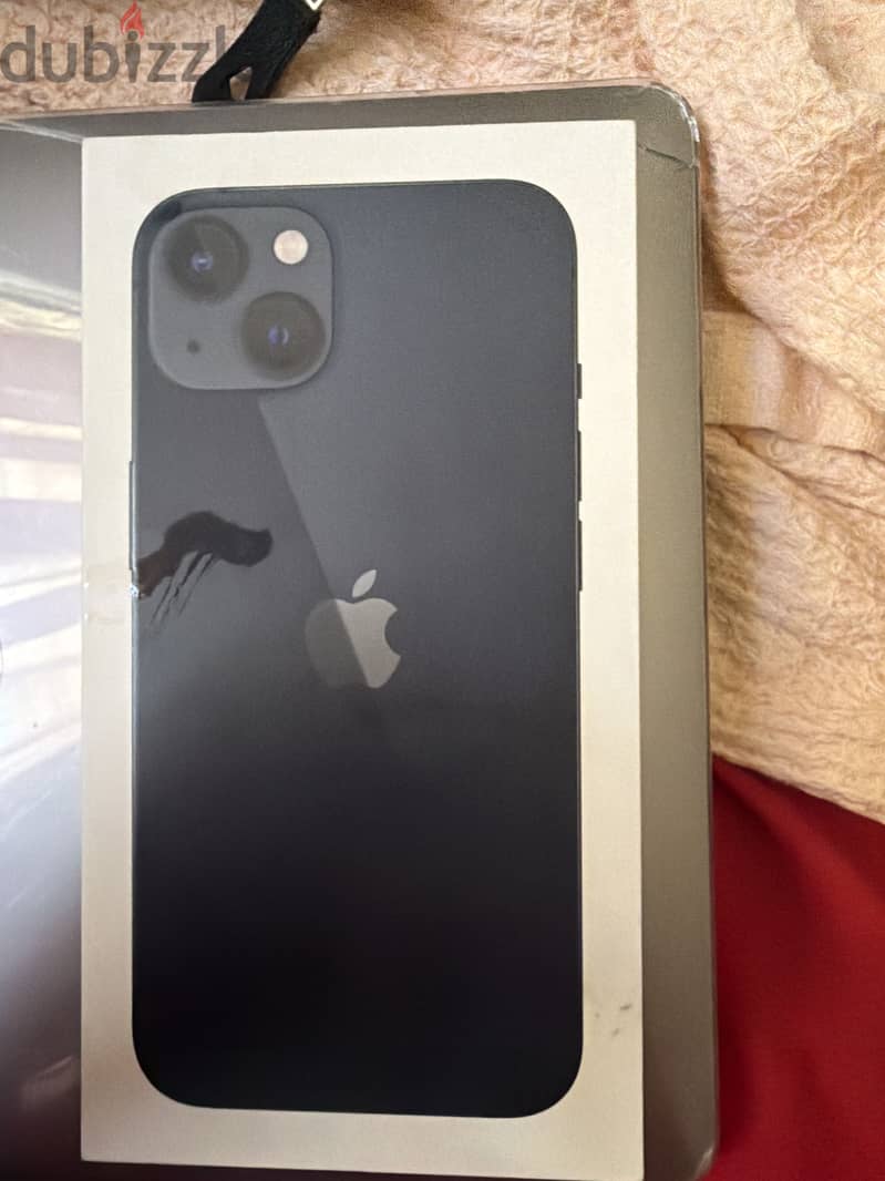 Apple - iPhone 13 8
