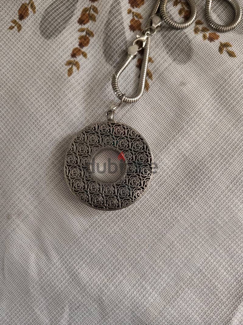 قلادة 4