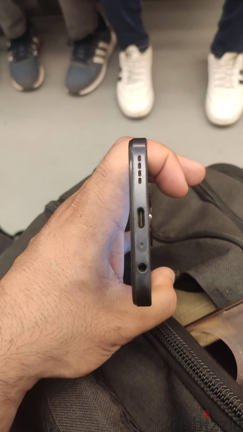 Realme 11 4