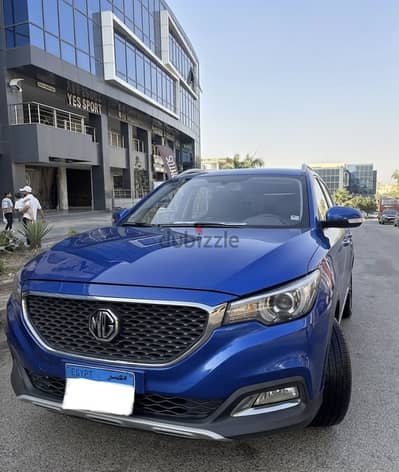 Mg zs كاملة معادا فتحة السقف للبيع فابريكا بالكامل2021