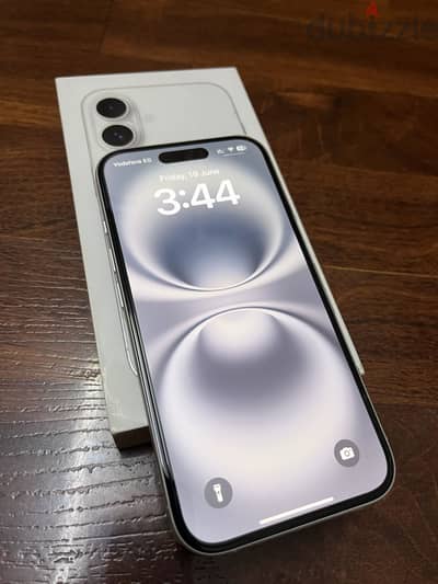 iPhone 16 128GB White - Used like new