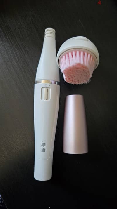 Braun facial hair removal and cleansing brush