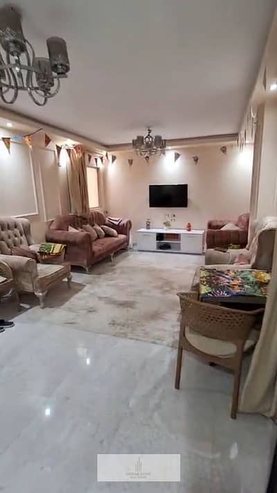 شقة فى موقع متميز الحى الايطالي زهراء المعادى  ارقى مناطق المعادى جوار مودرن اكاديمى و كارفور المعادى قريبة من دائرى المعادى  القرب من المدارس الدولية