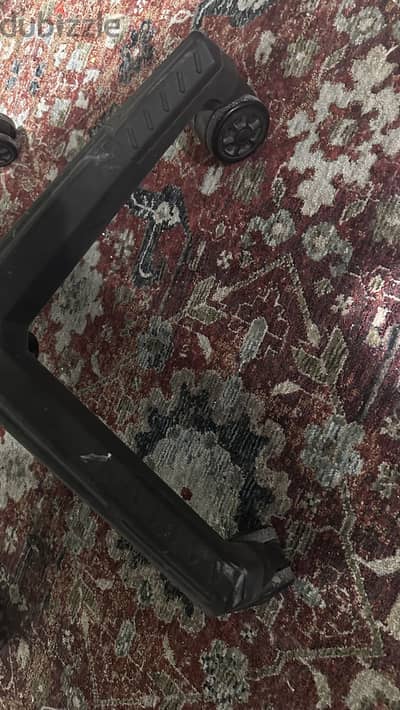 Computer desk for any setup