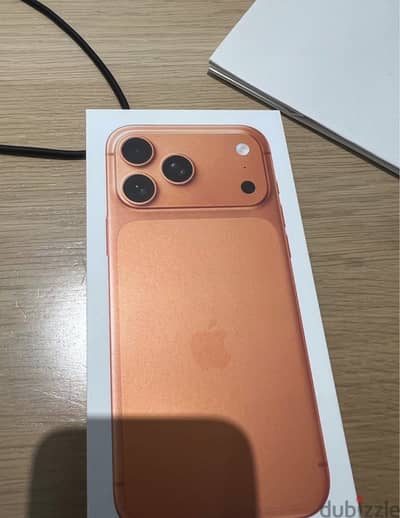 آبل - آيفون 17 برو ماكس