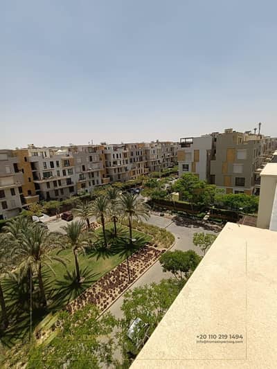 triplex  للايجار كمبوند ايستاون   الترا سوبر لوكس   مفروش باكامل سعر مميز.