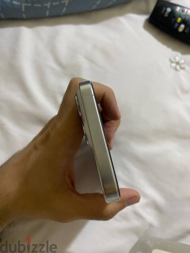 Apple - iPhone 16 Pro Max 1