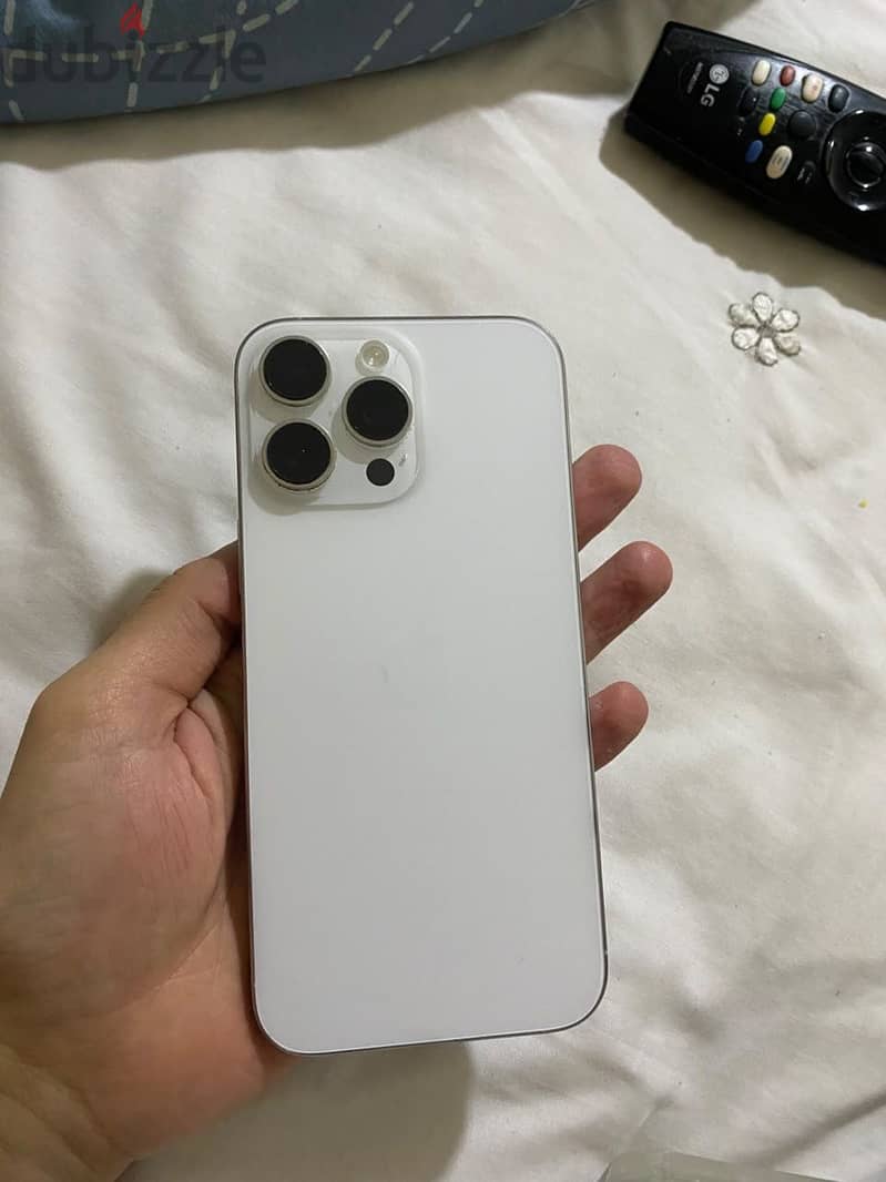 Apple - iPhone 16 Pro Max 6