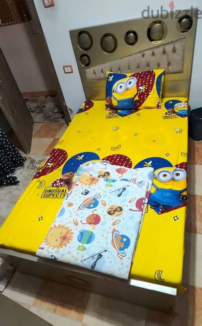 غرفة اطفال  2 سرير 120سم  وكمود اطفال