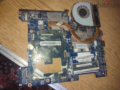بورده لينوفو g580 حاله ممتازه زيها زي الحديثه