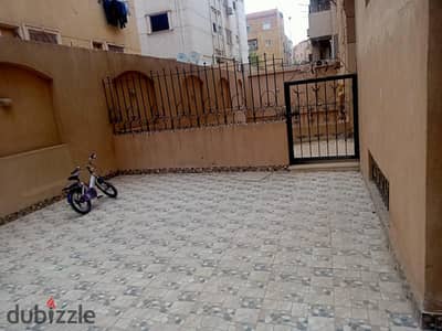 بيزمنت يصلح سكنى او ادارى لجميع الاعراض بالياسمين فيلات امام قصر الكبابجى مباشرتنا بالتسعين الشمالى