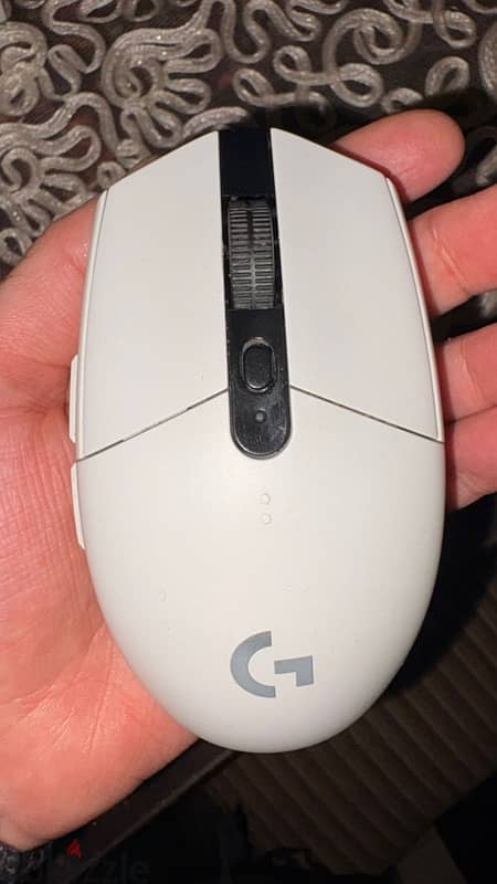 LOGITECH G305 wireless mouse & GAMESIR G7 SE Blue Wireless Controller 1