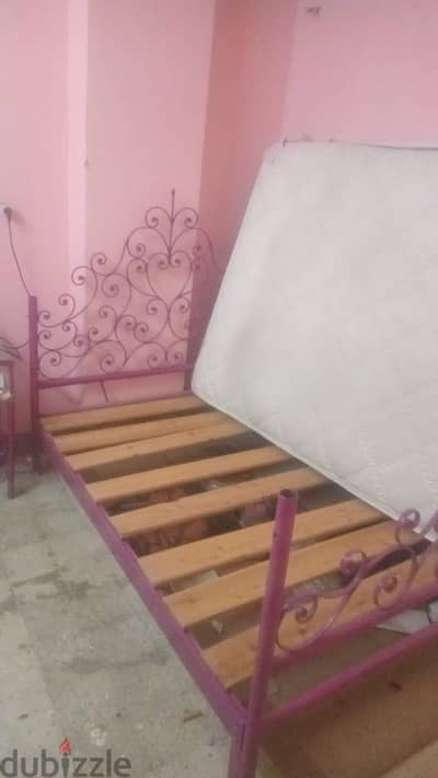 سرير حديد ومرتبة يانسن ١٥٠سم