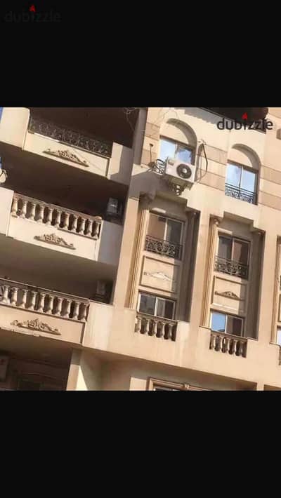شقة مسجلة للبيع بالمنطقة الاولي مدينة نصر