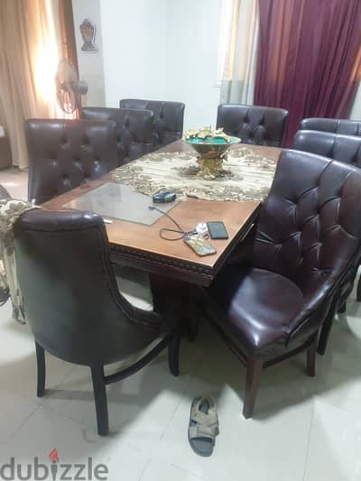 سفره  كبيره وبوفيه  ونيش
