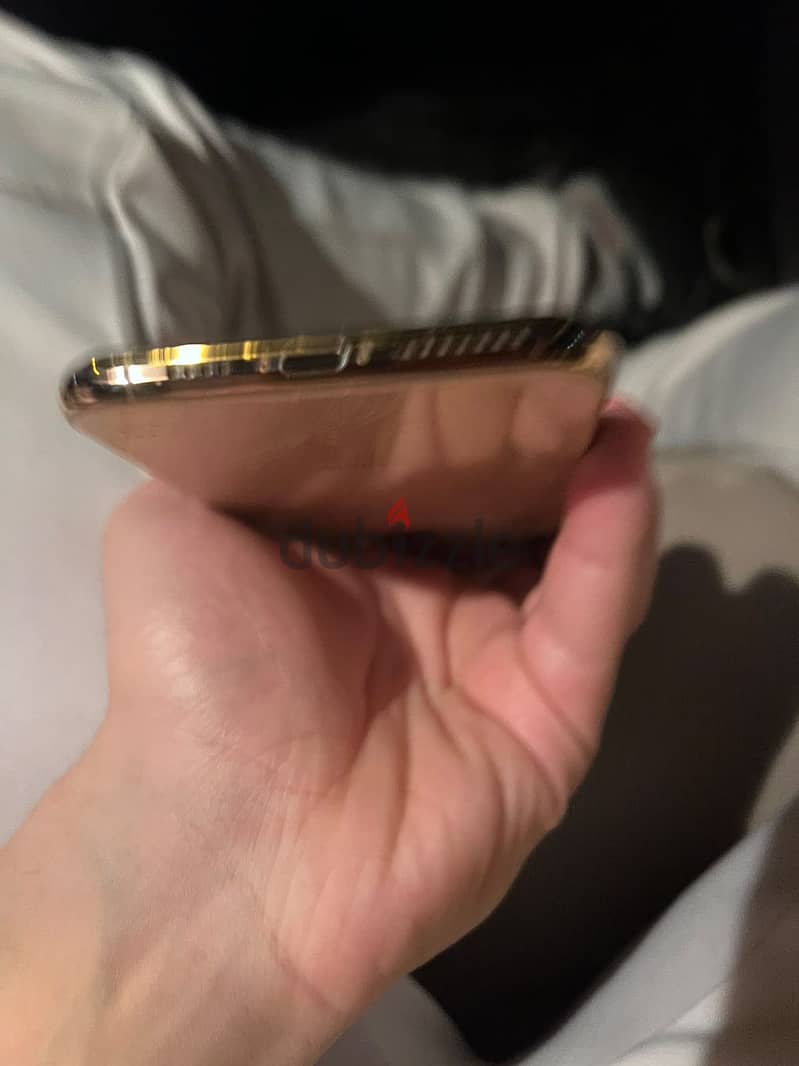 Apple - iPhone XS Max 1
