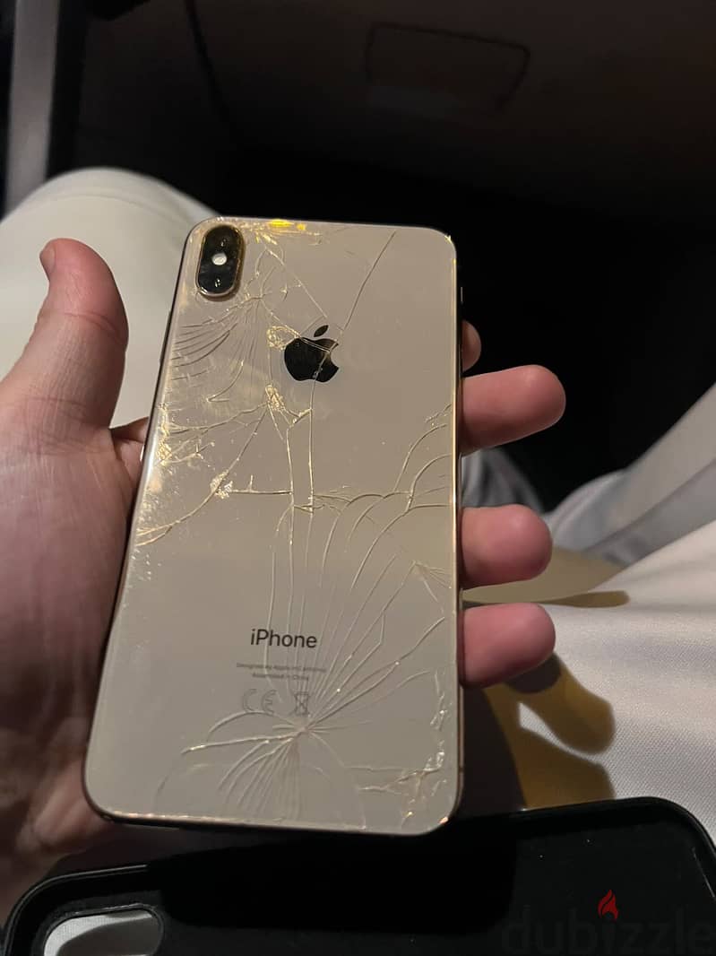 Apple - iPhone XS Max 4