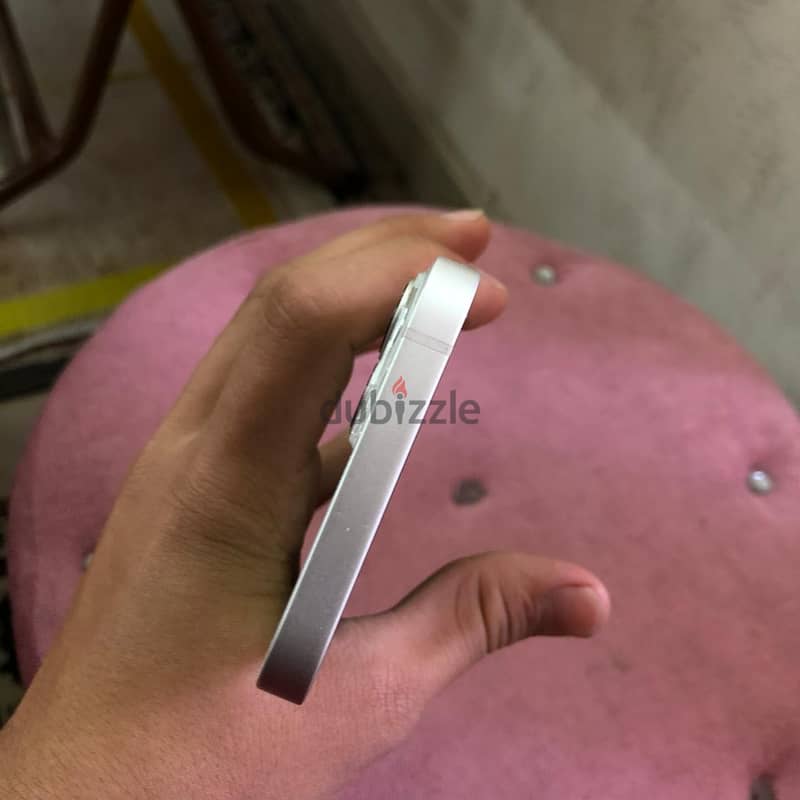 Apple - iPhone 13 2