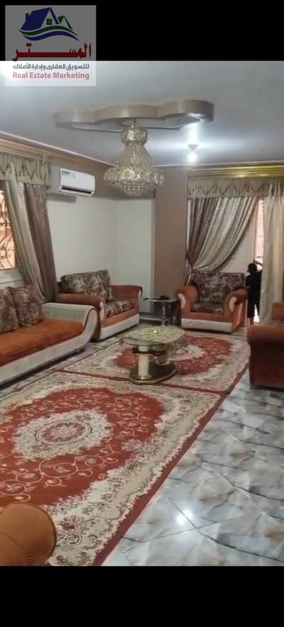 شقة ثلاث غرف ورسبشن ومطبخ و2حمام دور ثالث اسانسير بالمنطقة العاشرة م نصر القاهرة قريبة من مسجد الحسن ومسجد الحرمين والمجلس الاسلامى قريبة من الخدمات والطريق والمواصلات