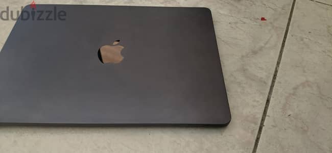 MacBook Air M2 2022 – Excellent Condition