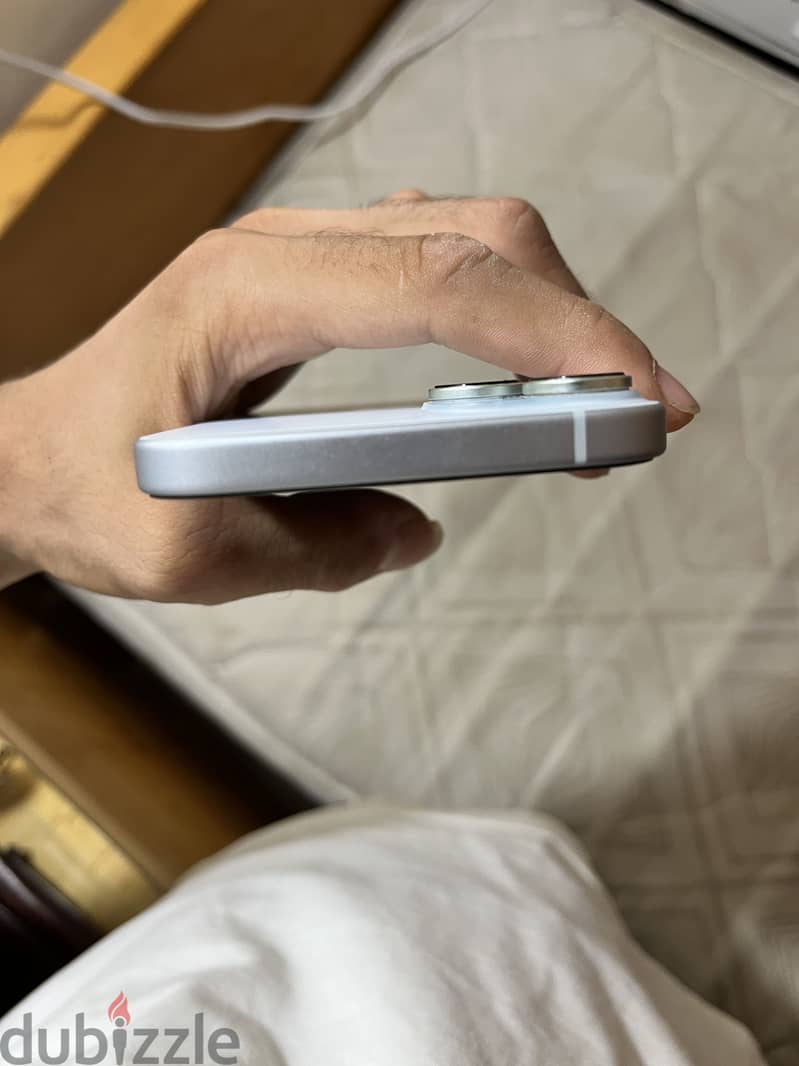 Apple - iPhone 15 plus 4