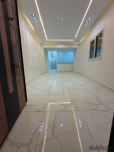 ارضى بحديقة واجهه 105م بحرى جاهزه ع السكن
