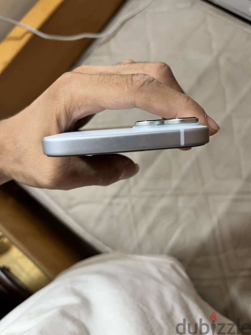 Apple - iPhone 15 plus 3