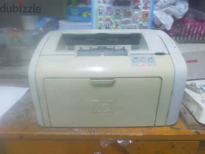 طابعة hp laserjet 1018 بحالة ممتازة مجربة علي ويندوز 11