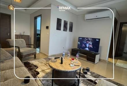 شقة مفروشة للايجار فيو على جاردن مميز جدا ف ابراج زيد الشيخ زايد فرش مودرن