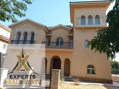 Independent villa, buildings 460 sq.m., fully finished, first residence in Madinaty