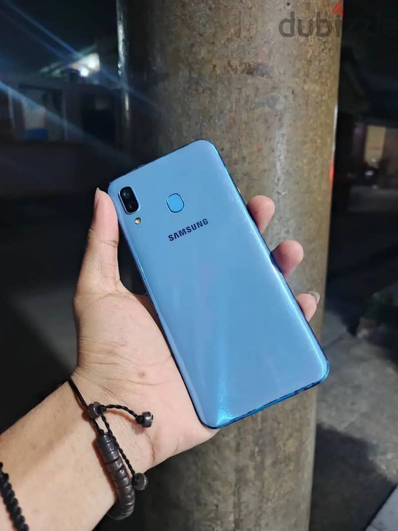 Samsung a30 1