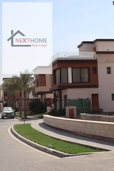 For Sale: 4-Bedroom Villa, Ready for Viewing, 237 Bedrooms in Azzar 1 Compound, Fifth Settlement, in the Heart of the Golden Square.