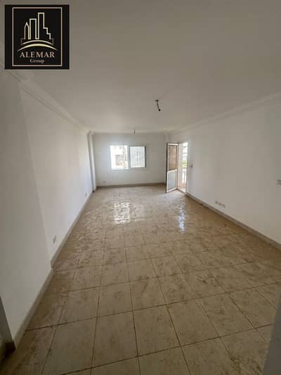 Apartment 140 meters for rent under law in my city, first residence steps from services