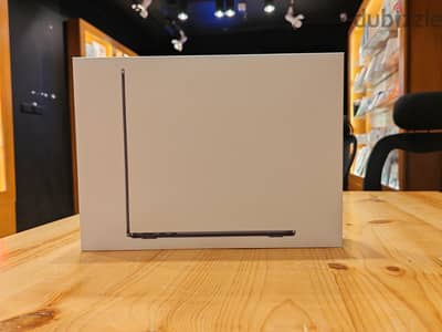 MacBook Air _ M5 _ 13 inch _ Arabic keyboard
