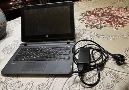 HP ProBook 11 G2 touchscreen بحالة ممتازة(اقرأ الوصف)