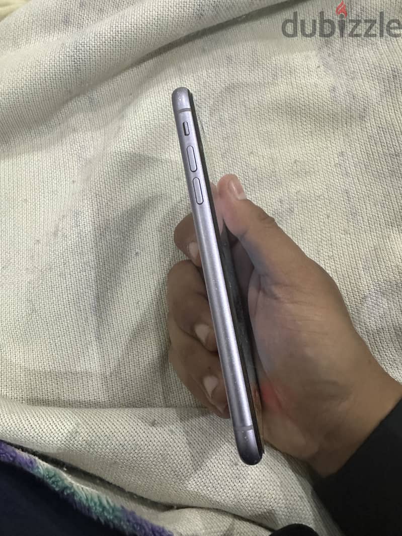 Apple - iPhone 11 4