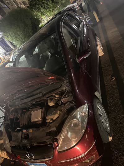 مرسيدس بنز إيه 150 2005