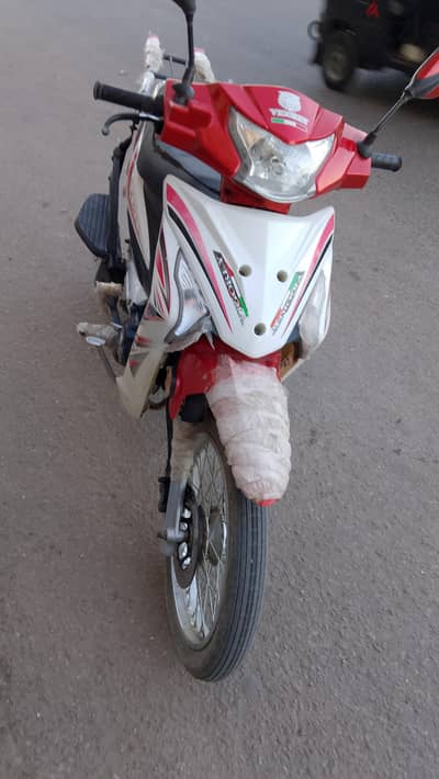 بيع مكنه نص اسكوتر غيرات بدون دبريچ استعمال 5شهور للتواصل 01284616840