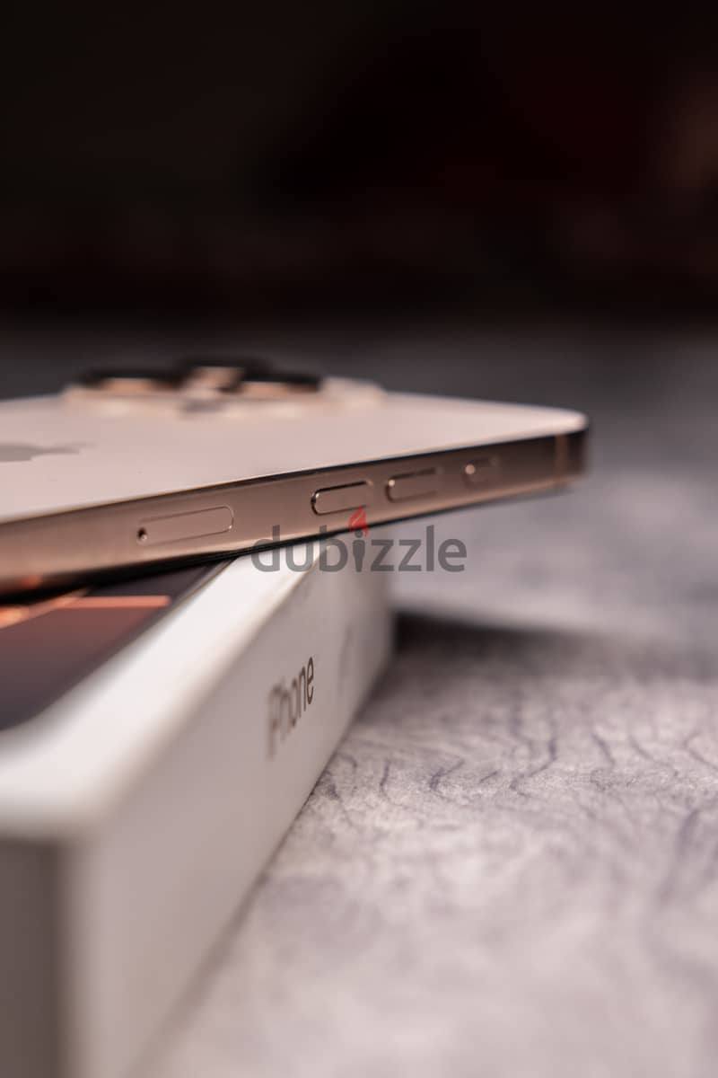 Apple - iPhone 16 Pro Max 6