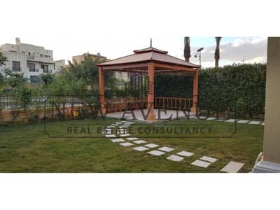 ڤيلا مستقلة للبيع فى كمبوند ميڤيدا  Mivida Emaar  متشطبة بالكامل استلام فورى بموقع متميز على لاند سكيب