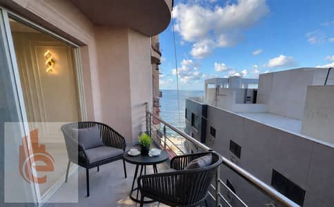 Furnished apartment in Camp Shizar 150 m air-conditioned - First row beach