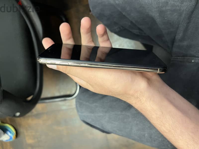 Apple - iPhone XS Max 1