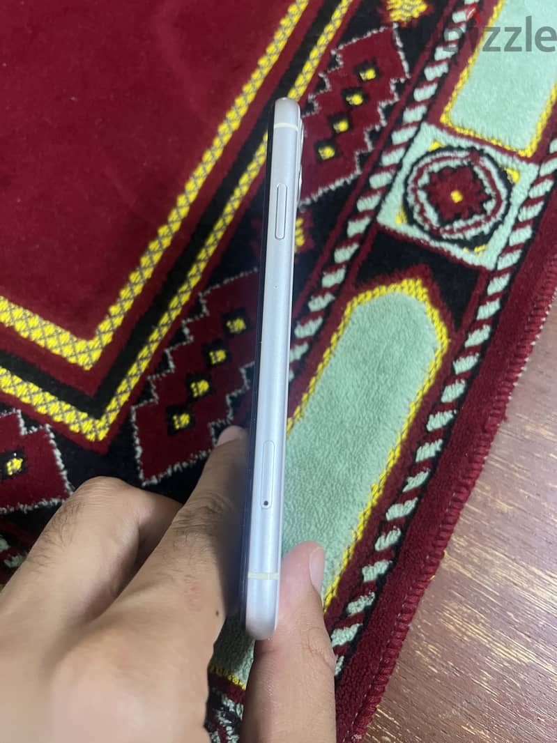 Apple - iPhone 11 3